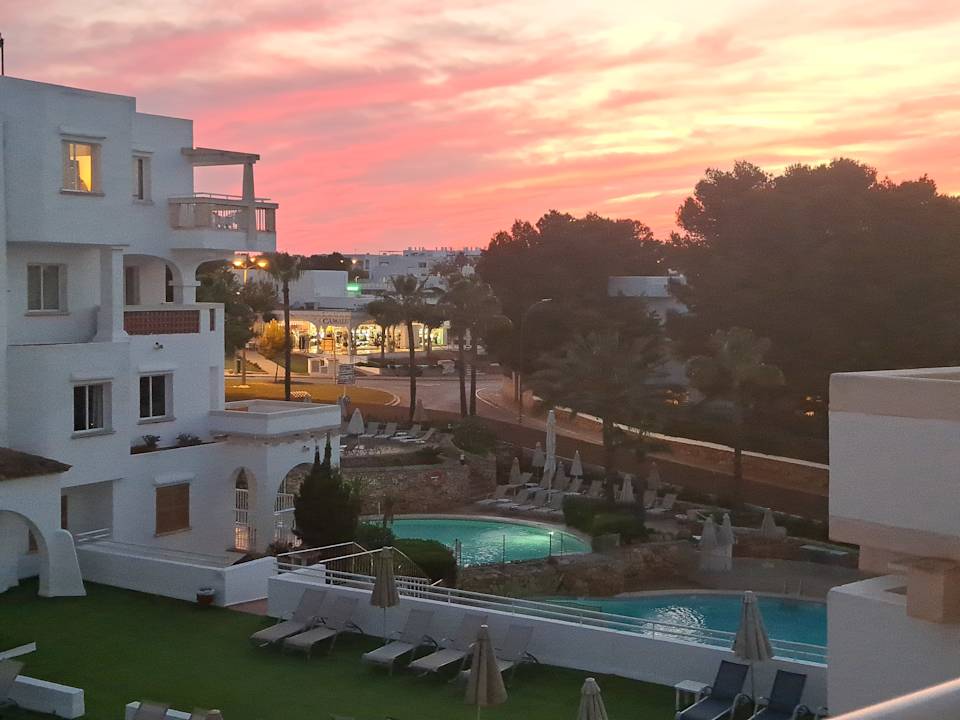 Pool Gavimar La Mirada Club Resort