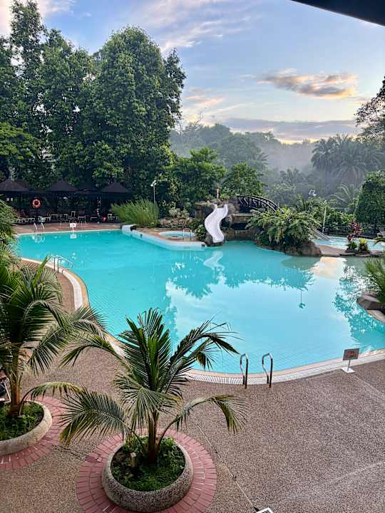 Pool Hotel Sabah