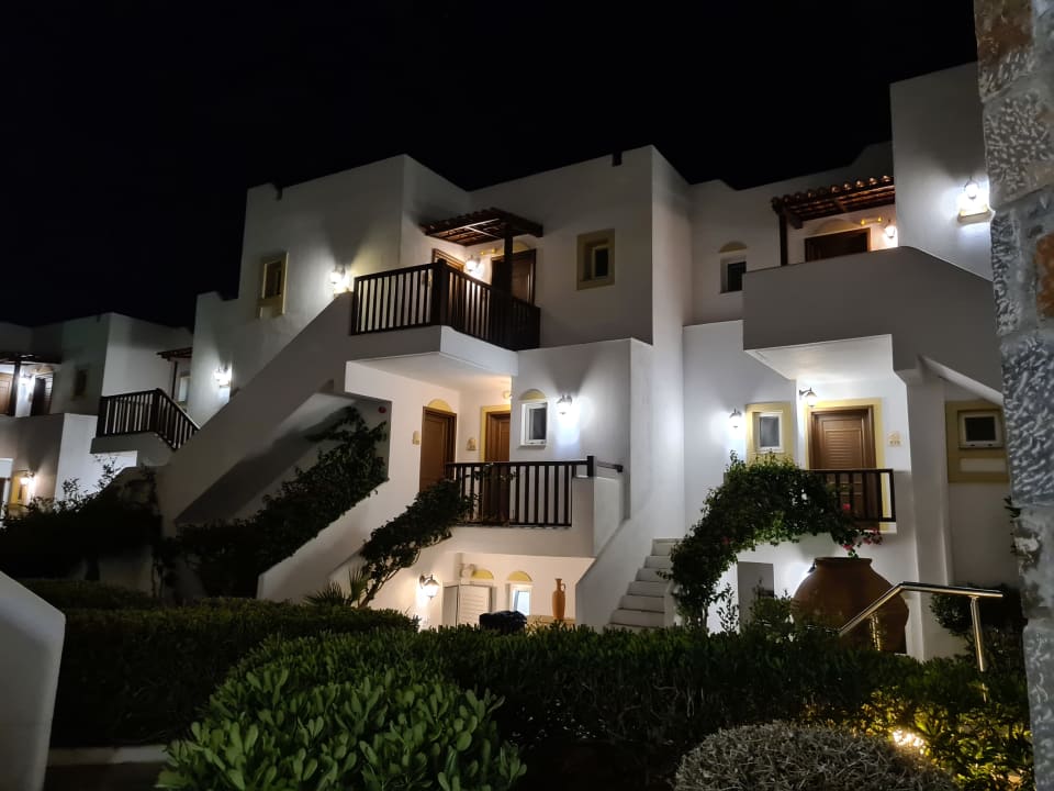 Außenansicht Alexander Beach Hotel & Village Resort