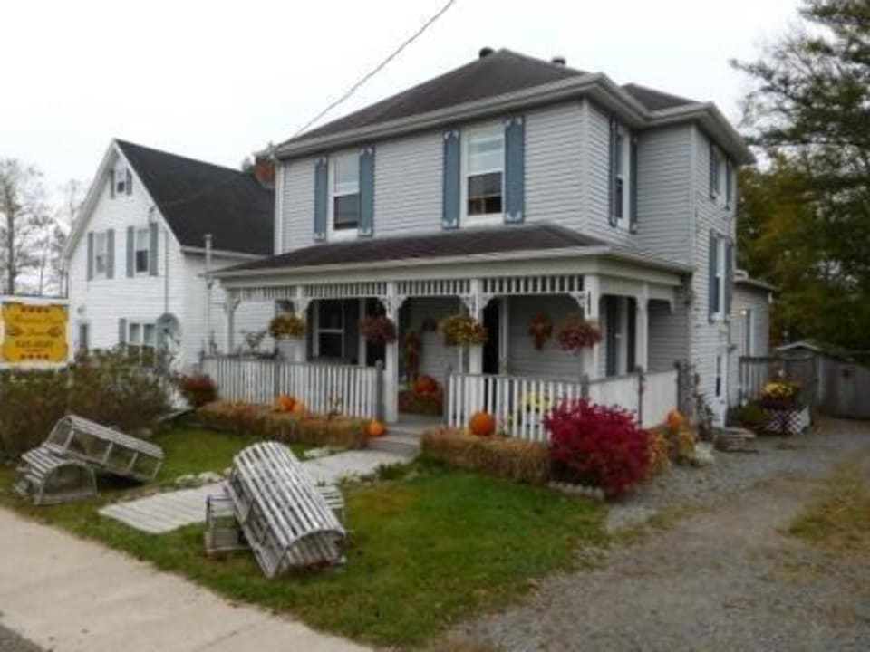 Schön dekoriertes B&B B&B A Marina Cove Inn