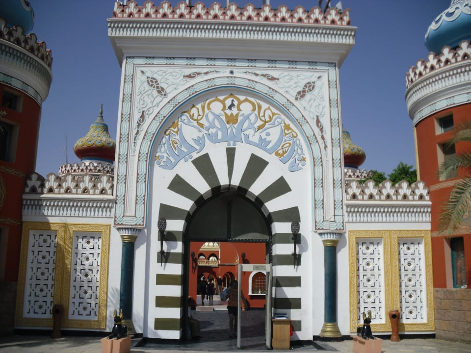 Hoteleingang Pickalbatros Alf Leila Wa Leila Resort - Neverland Hurghada