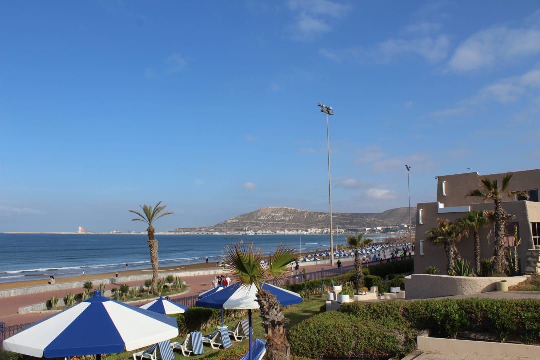 Blick auf die Strandpromenade Dunes D'or Ocean Club