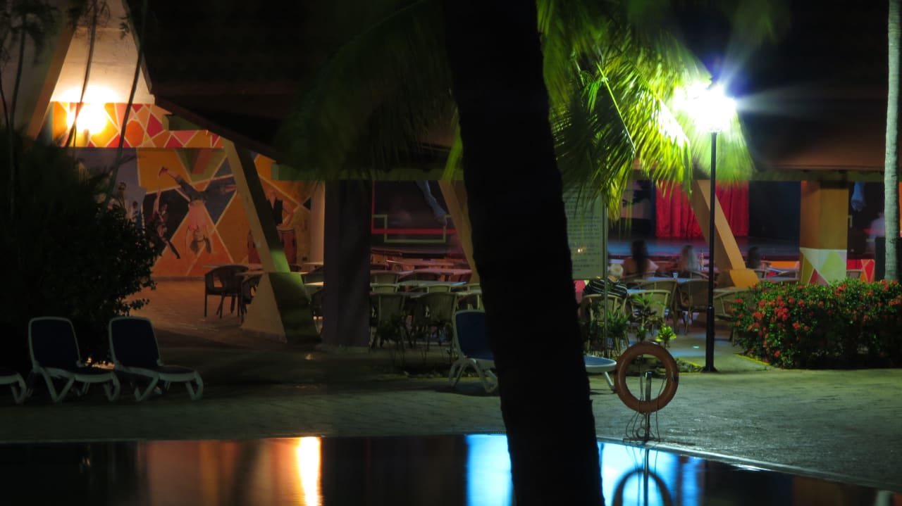 Evening view of pool and theater Hotel Roc Barlovento