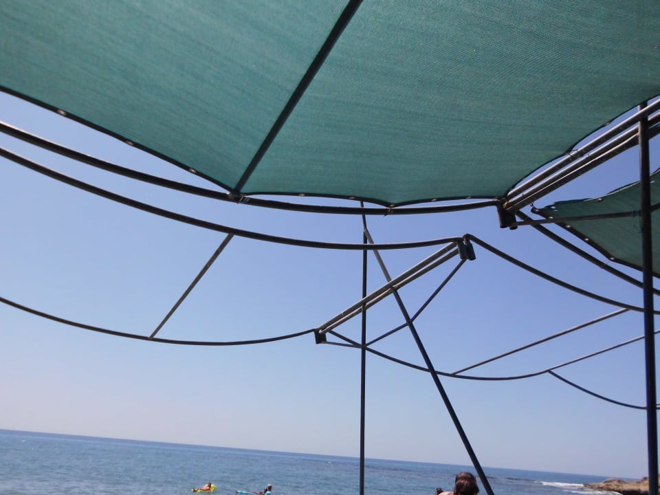 Fehlendes Sonnensegel Hotel Asrin Beach