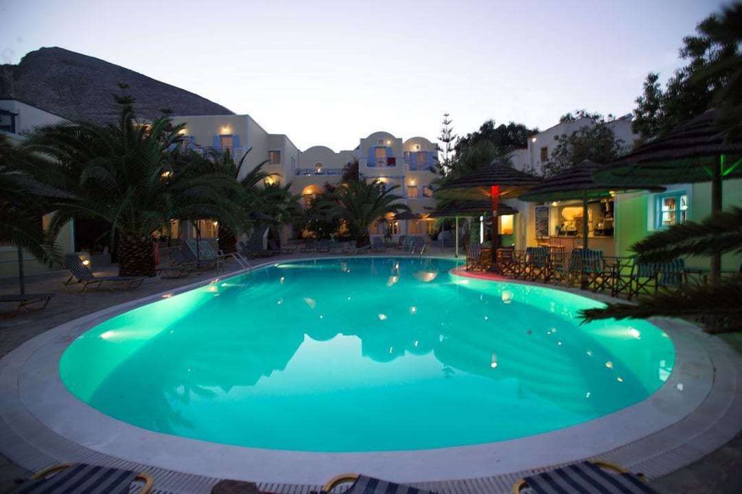Swimming pool area Hotel Zephyros