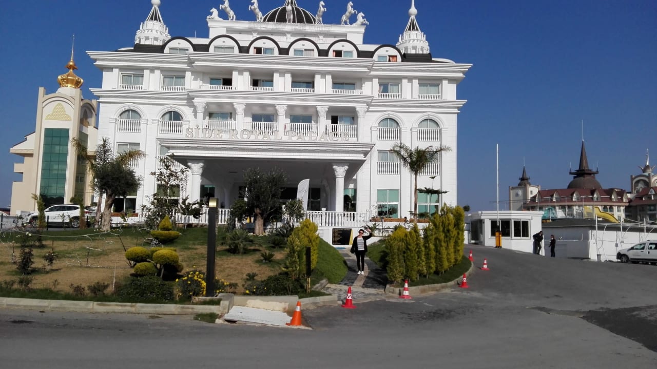 Haupteingang Side Royal Palace Hotel & Spa