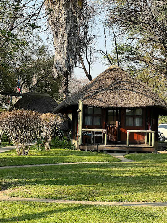 Außenansicht Hakusembe River Lodge