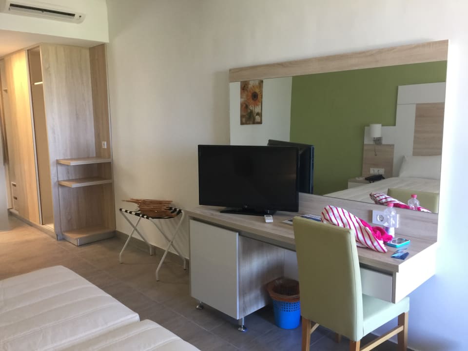 Zimmer Euro Village Achilleas Hotel
