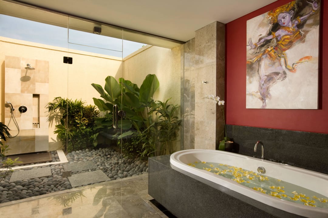 Three Bedroom Villa - Bathroom Mahagiri Villas Sanur