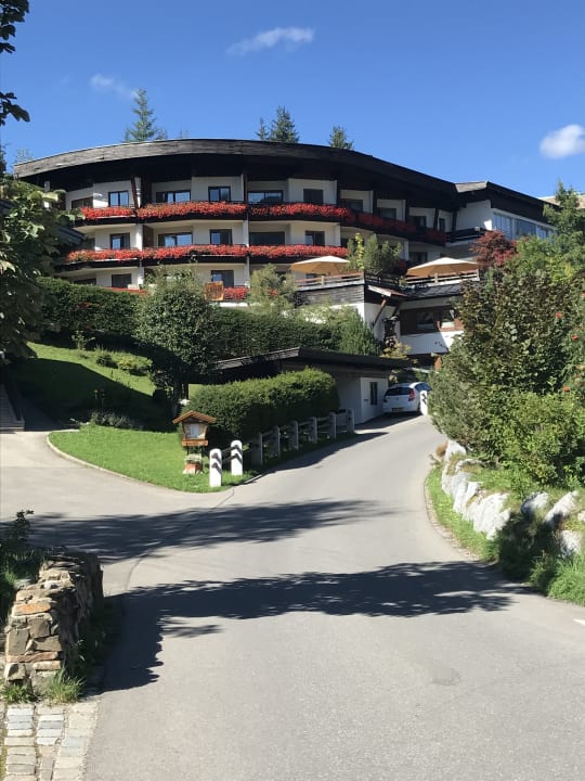 Außenansicht Hotel Erlebach