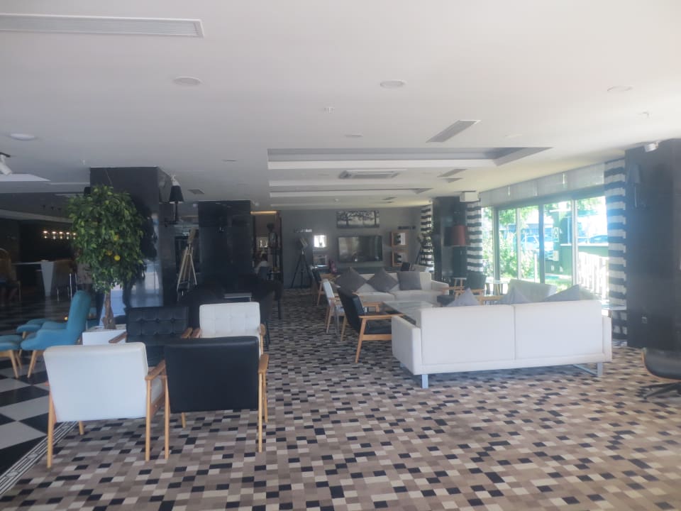 Lobby Sunprime C-Lounge