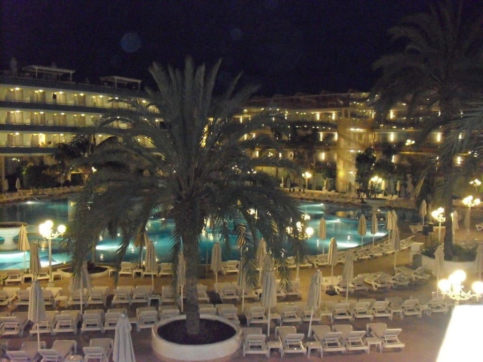 Außenansicht Poolanlage Mediterranean Palace Hotel