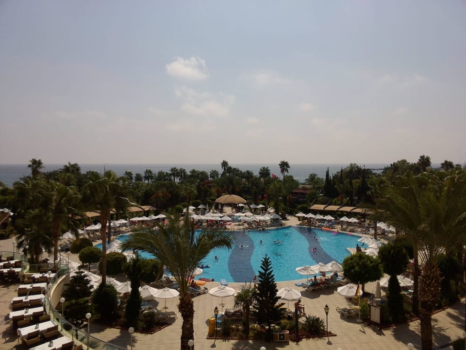 Schöner Pool Saphir Resort & Spa