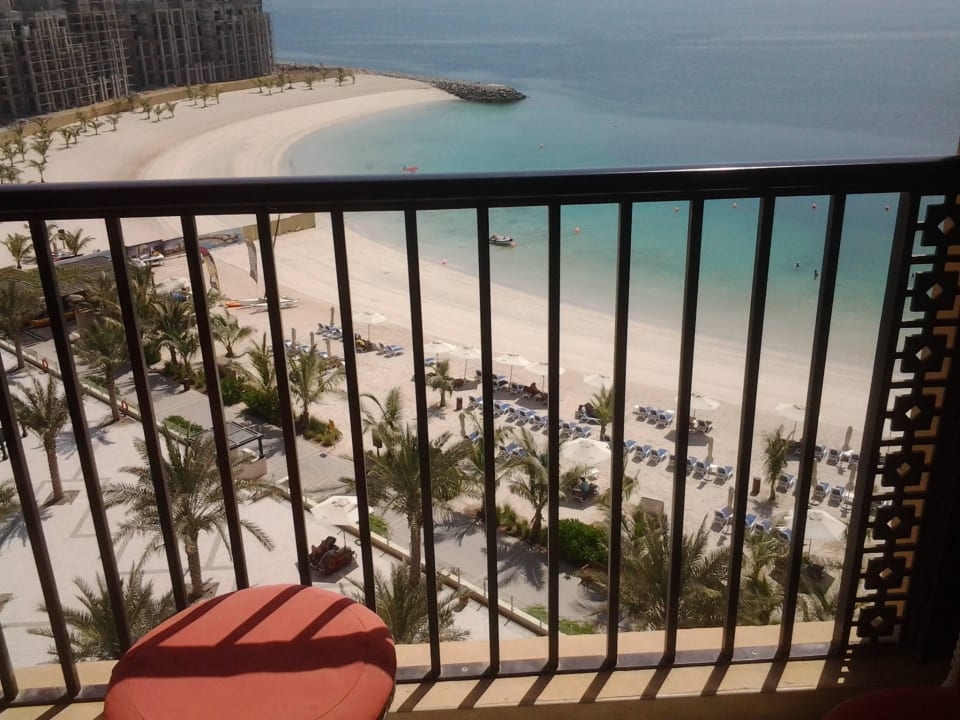Ausblick vom Balkon DoubleTree by Hilton Resort & Spa Marjan Island