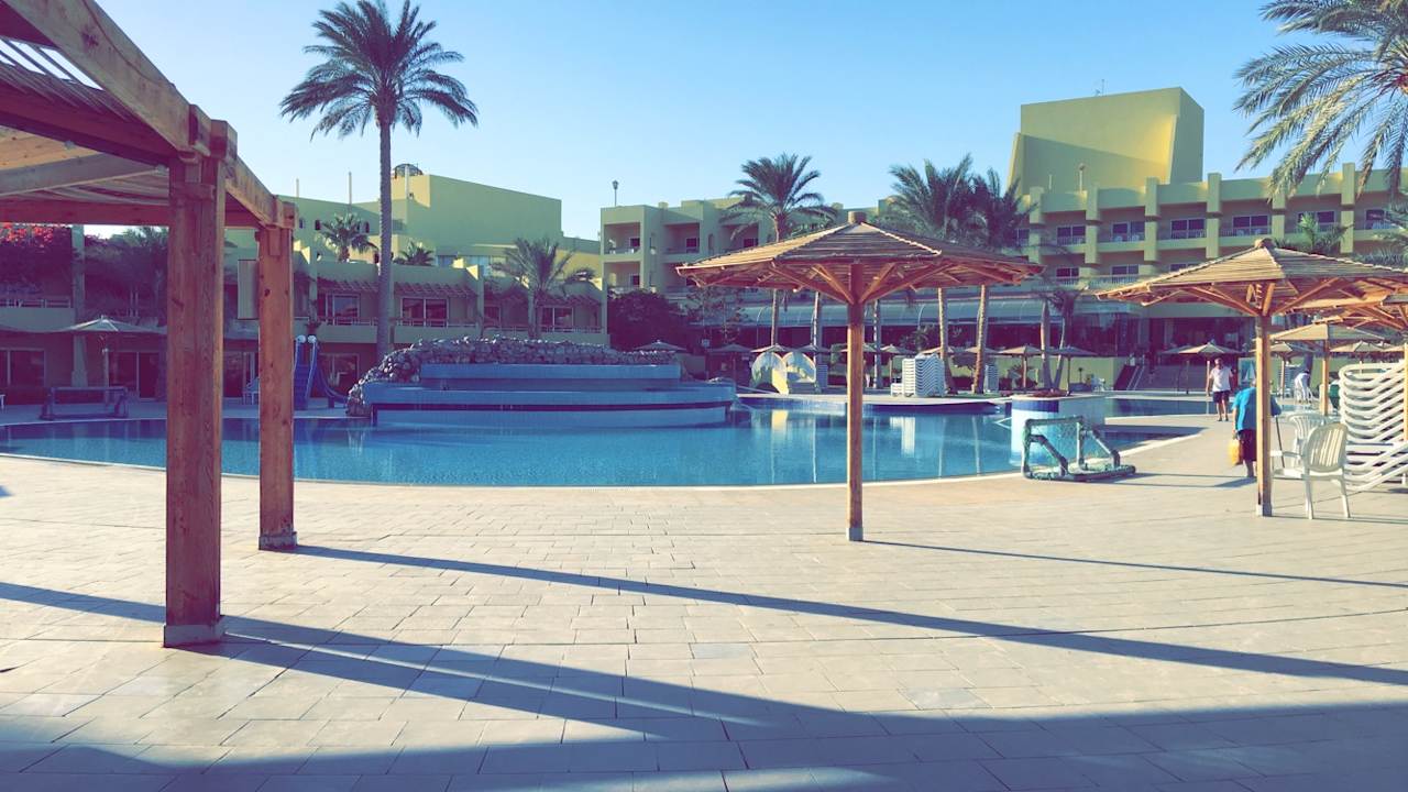 Pool Palm Beach Resort