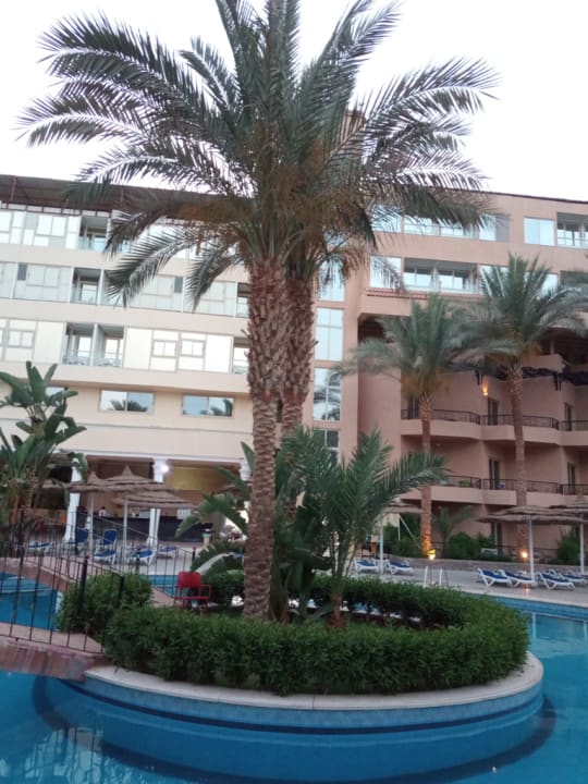 Pool Bellagio Beach Resort & Spa