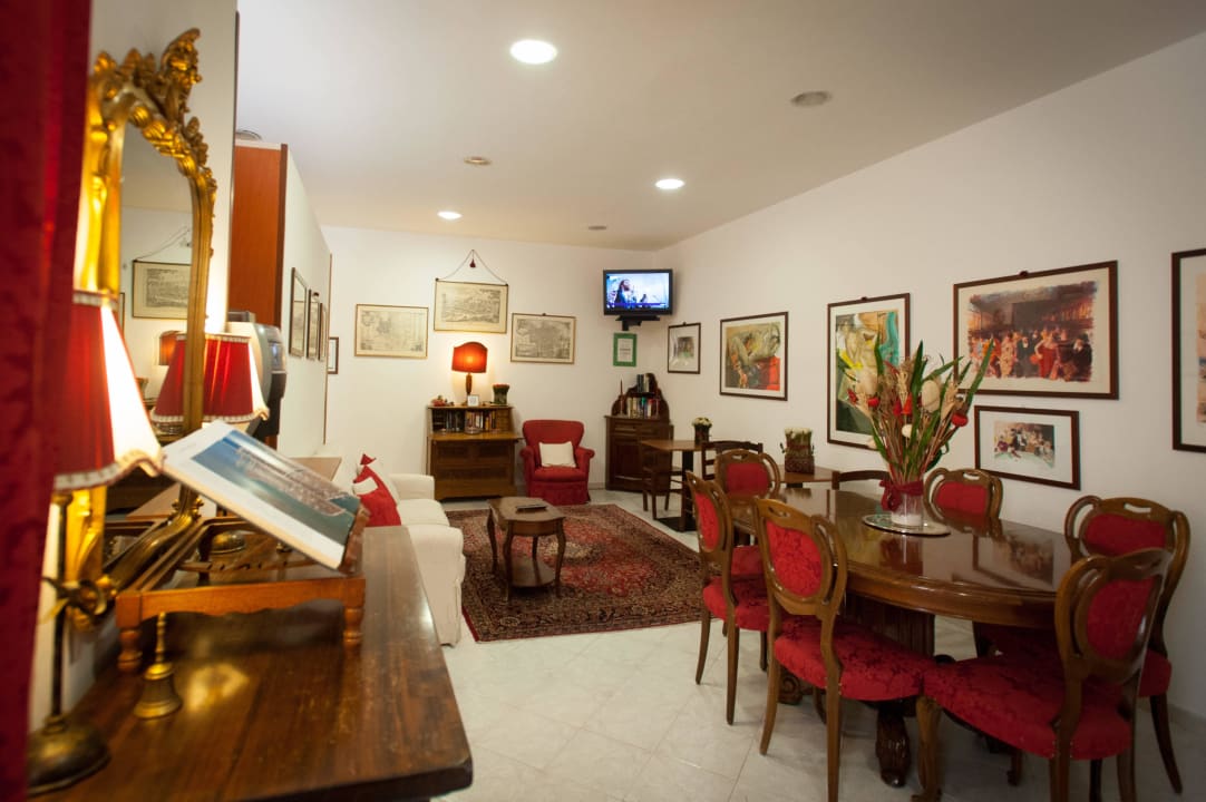 Sala Colazione B&B A Casa Di Serena A San Pietro Roma