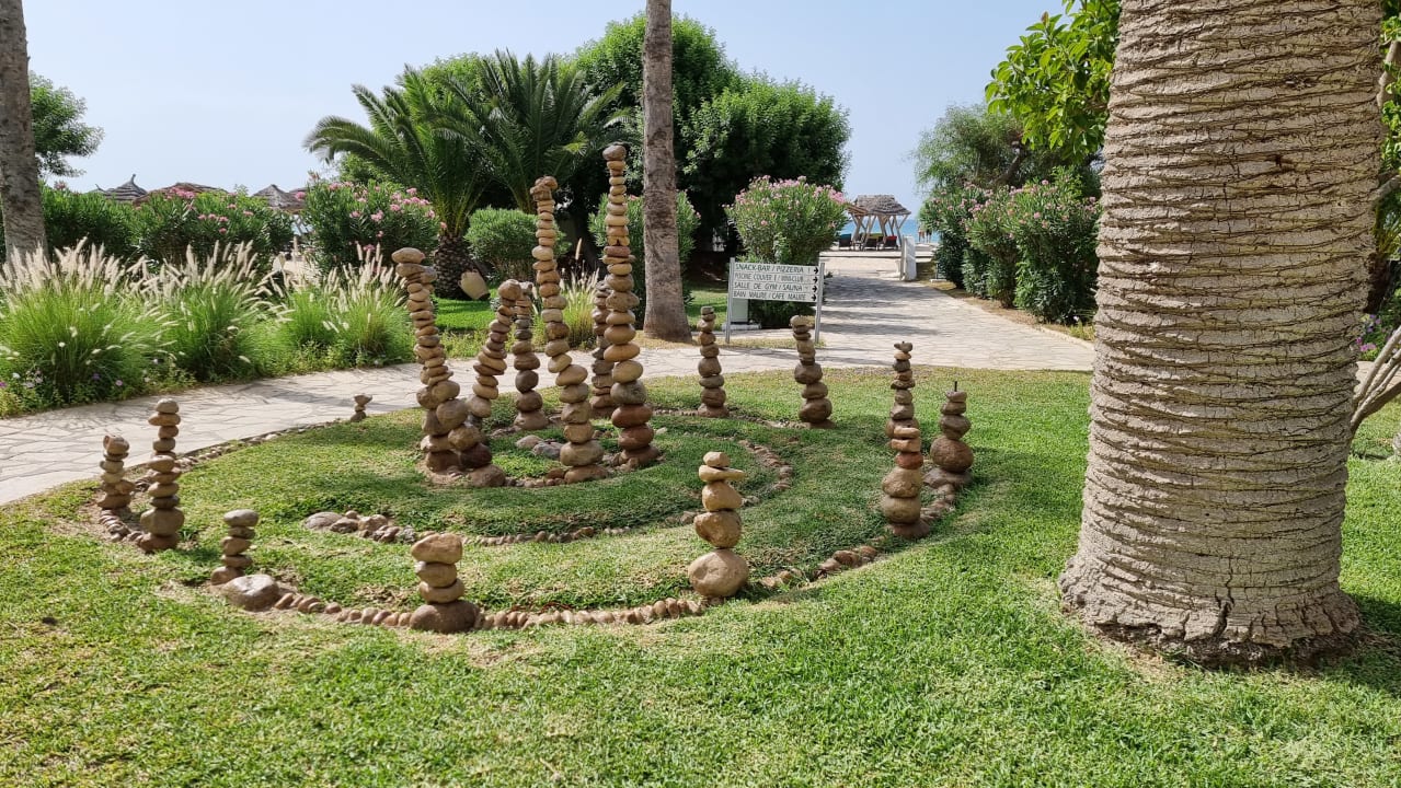 Gartenanlage The Orangers Beach Resort and Bungalows