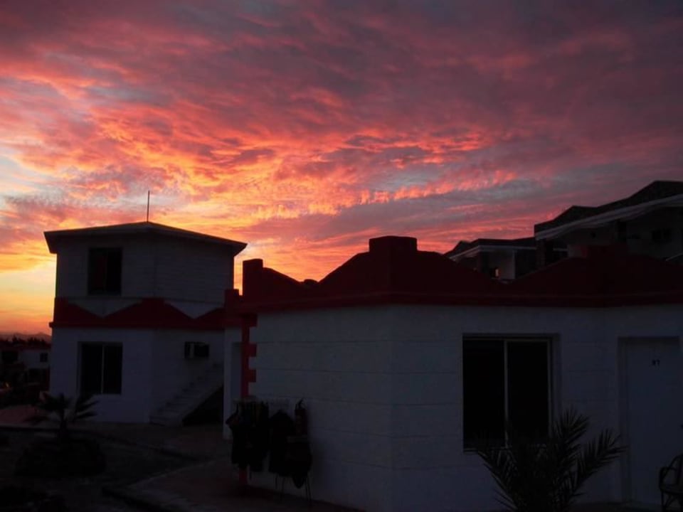 Silhouette Apartement Hotel Coral Garden