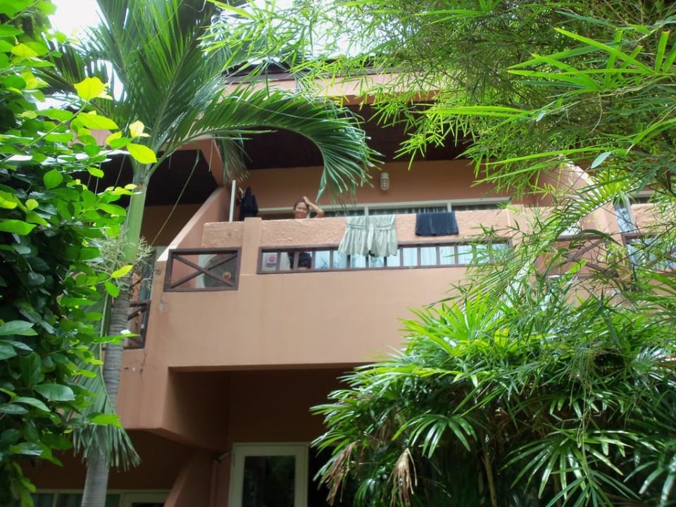 Blick vom Pool zum Balkon Loma Resort & Spa