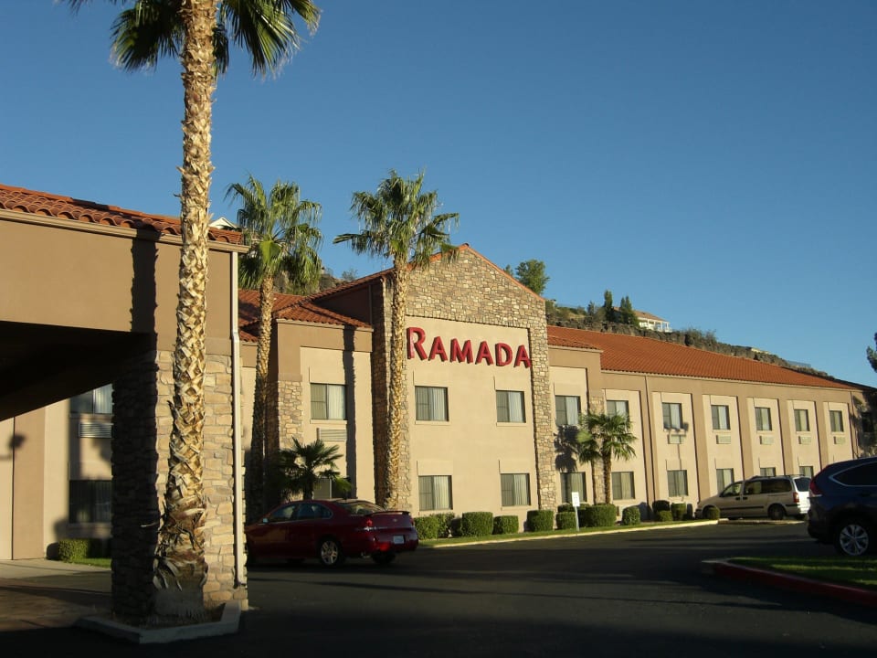 Außenansicht Hotel Ramada Inn St. George