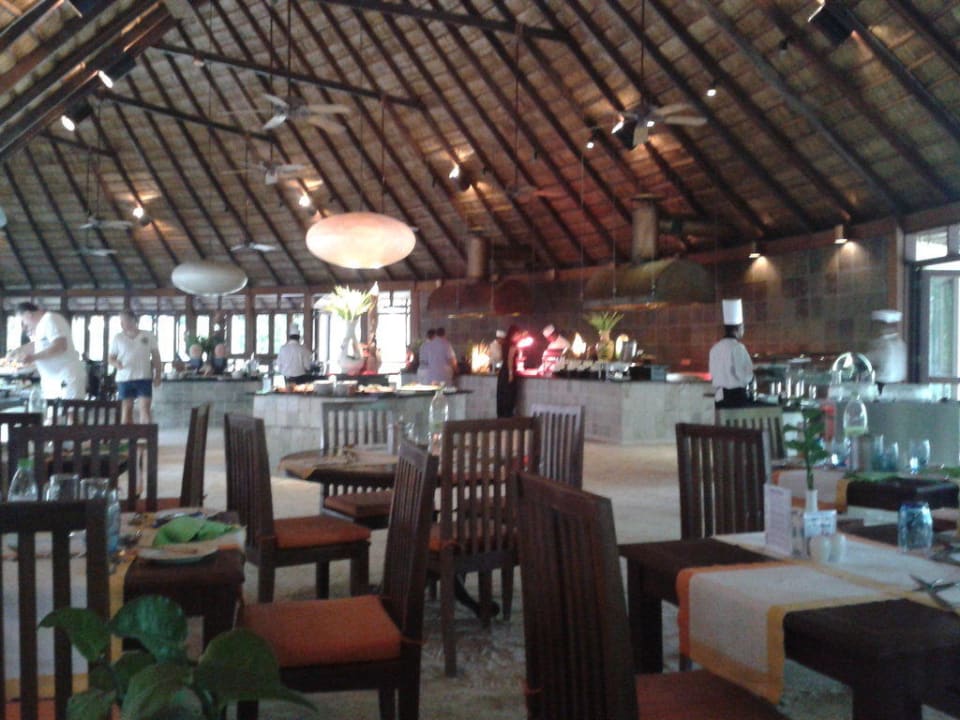 Restaurant Farivalhu Meeru Maldives Resort Island