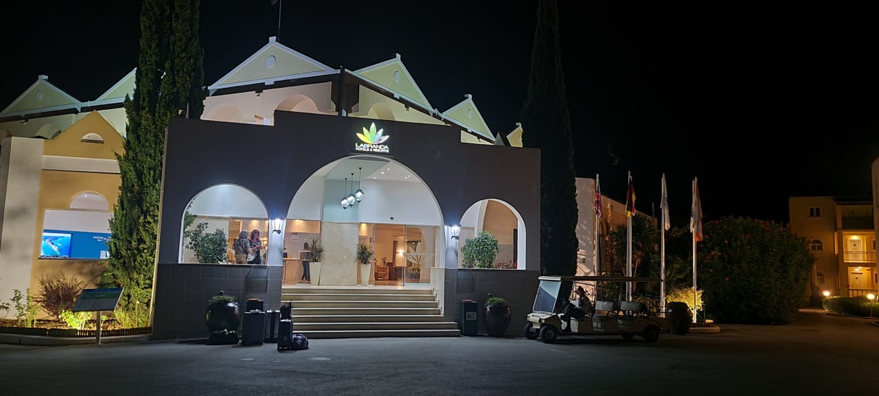 Lobby Sandy Beach Resort