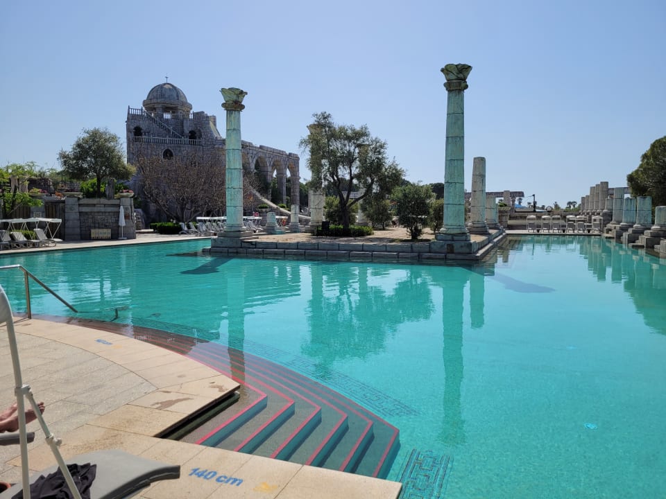 Pool Xanadu Resort Hotel