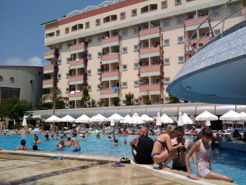 Pool & Hotel Saphir Hotel & Villas