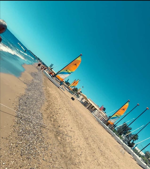 Strand Blue Waters Club