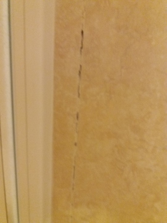 Schimmel überall in der Dusche Hotel Locanda Gaffaro