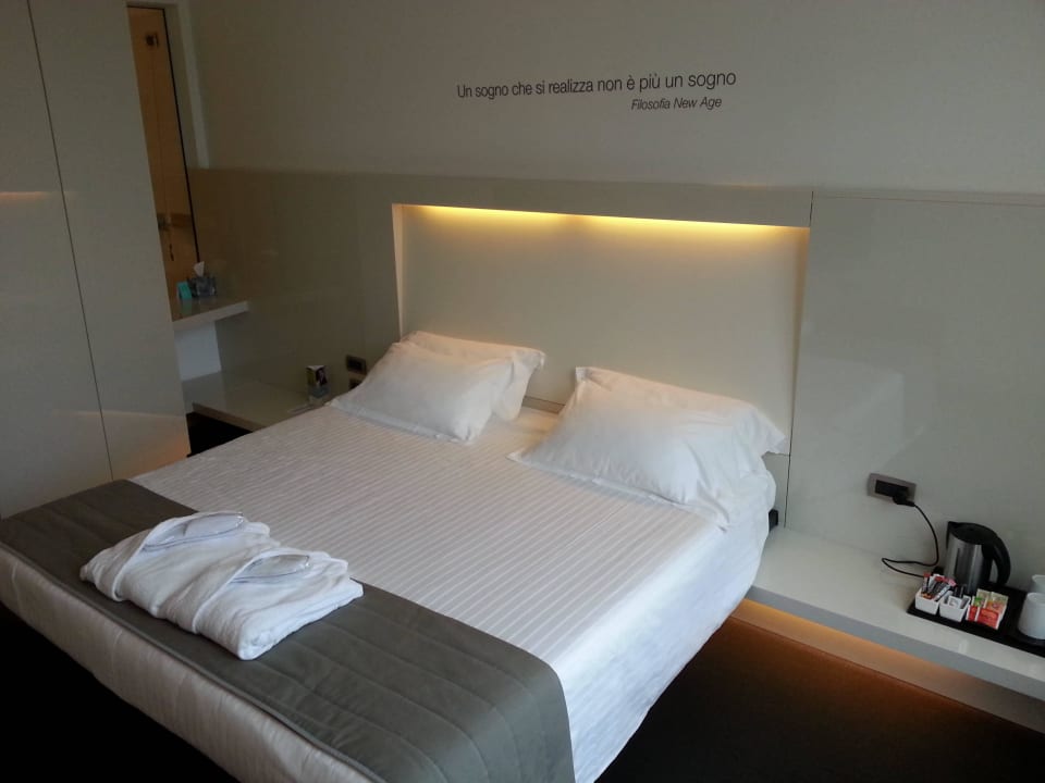 Genügend Platz und Gratis Kaffee Mercure Nerocubo Rovereto