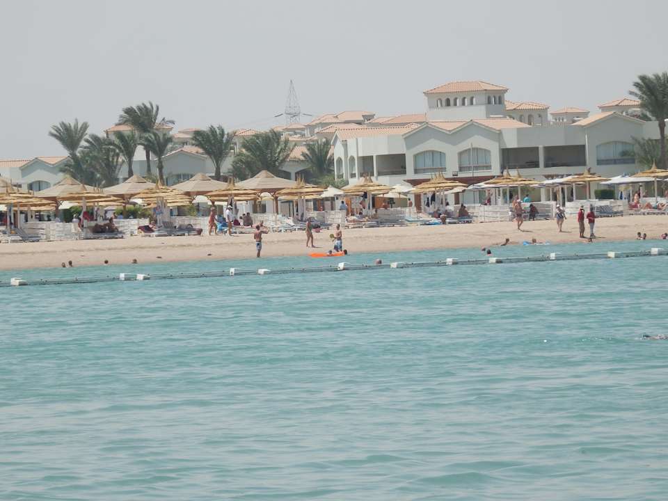Blick vom Meer zum Strand Pickalbatros Alf Leila Wa Leila Resort - Neverland Hurghada