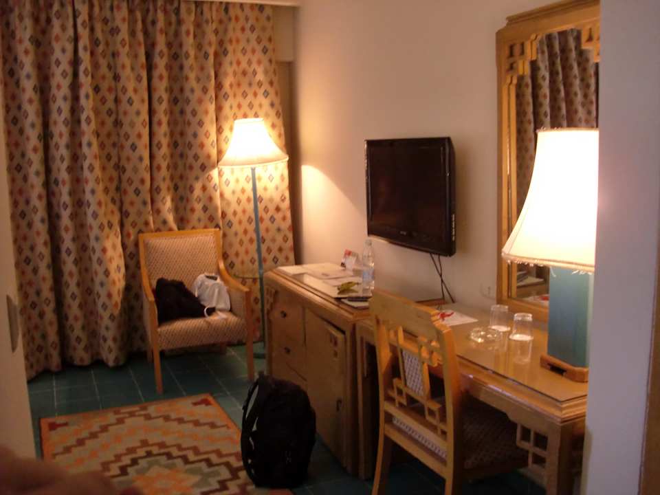 Fernseher SUNRISE Holidays Resort (Adults Only)