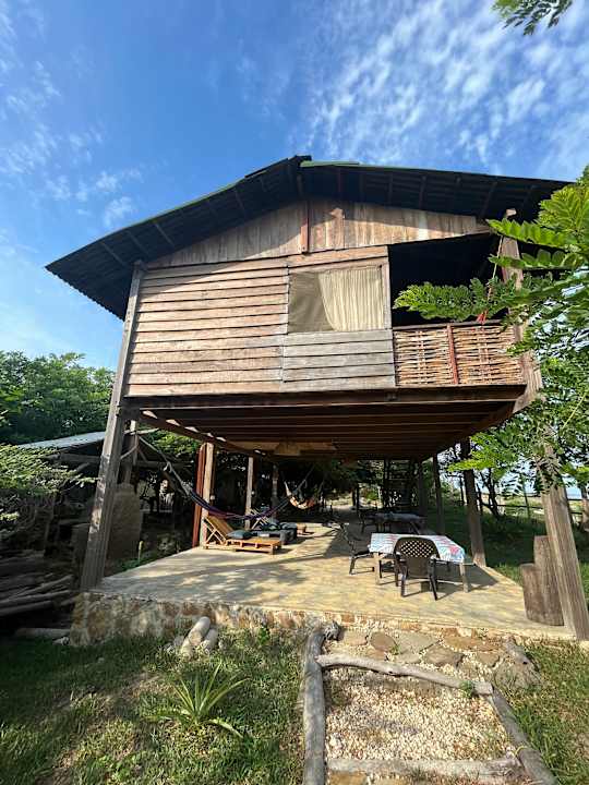 Außenansicht Tambo Marina Eco Hostal