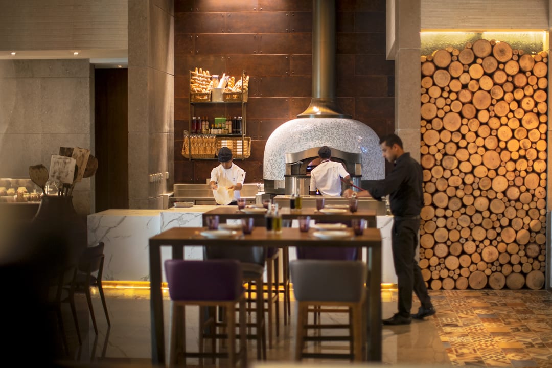 Gastro Saadiyat Rotana Resort &  Villas