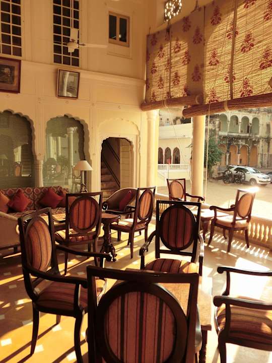 Sitzgruppen im Empfangsbereich Hotel Mandawa Castle