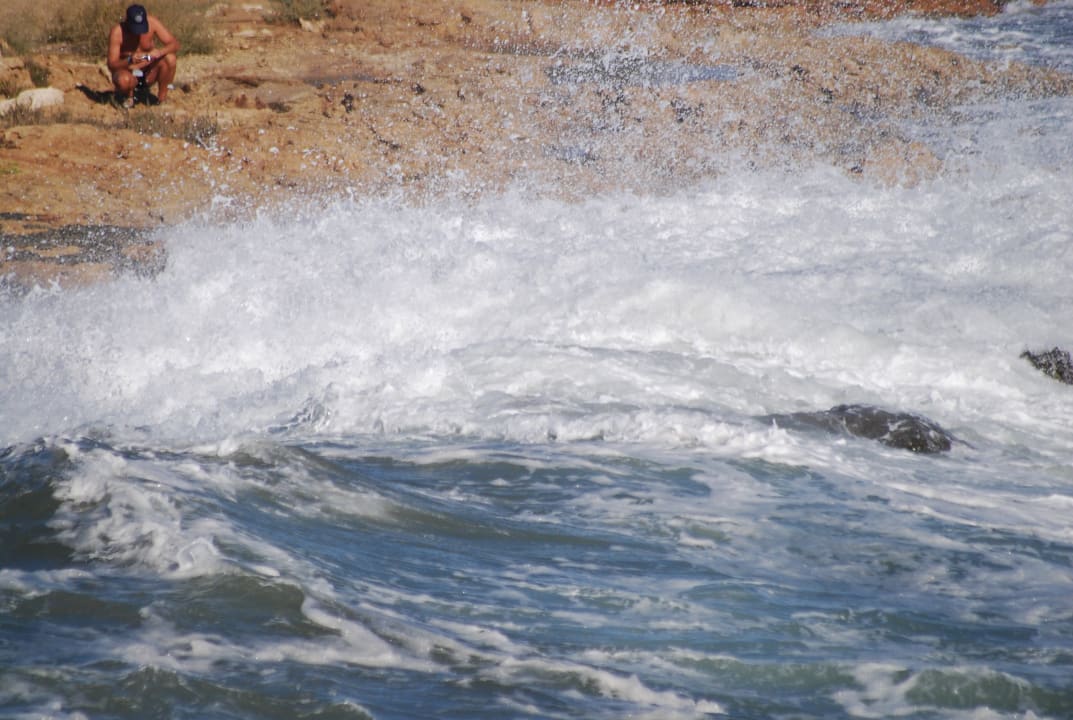 Strand Crystal Springs Beach Hotel