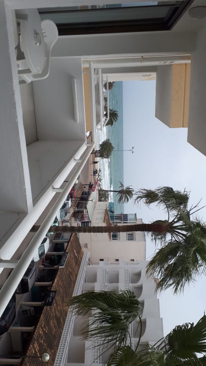 Ausblick R2 Veronica Beach Hotel
