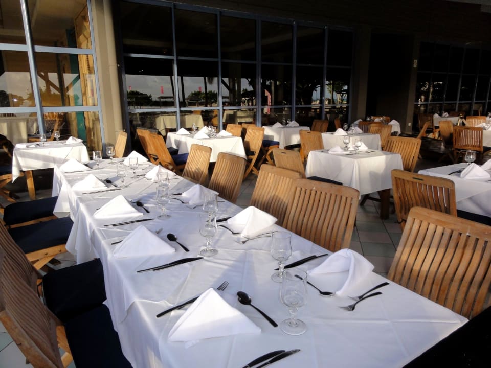 Restaurantplätze auf der Veranda La Creole Beach Hotel & Spa