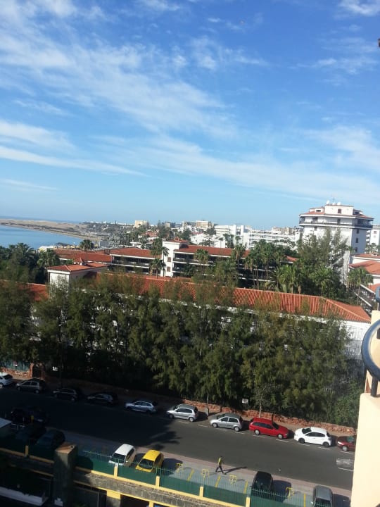 Vom Balkon aus Sicht nach rechts allsun Hotel Lucana