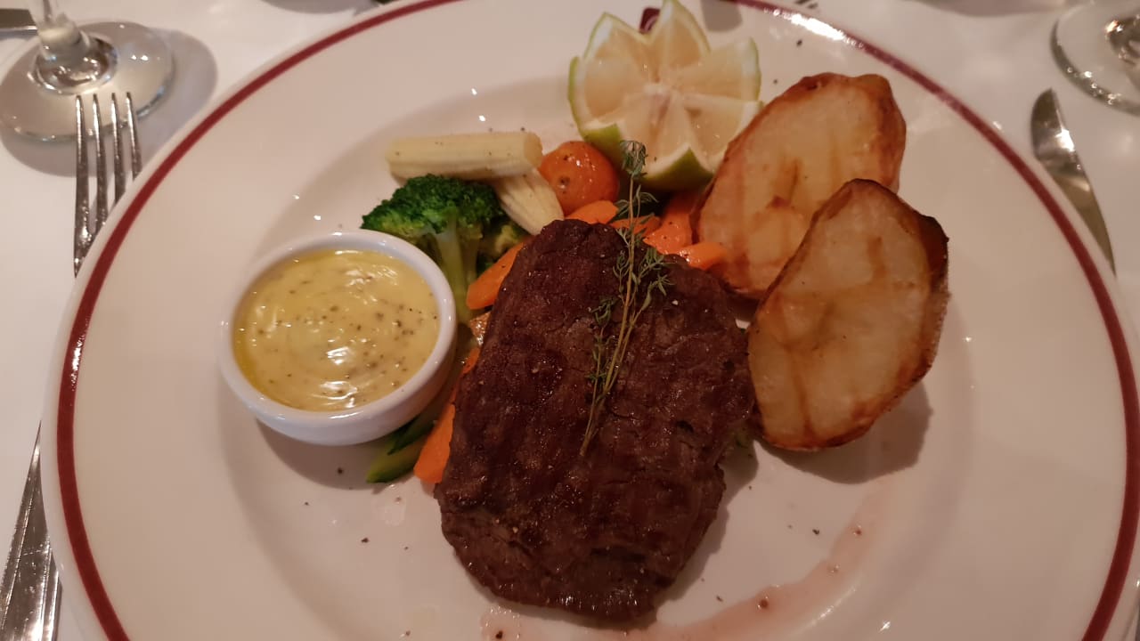 Gastro Constantinou Bros Athena Beach Hotel