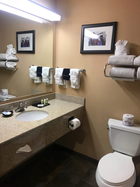 Bad Moenkopi Legacy Inn & Suites