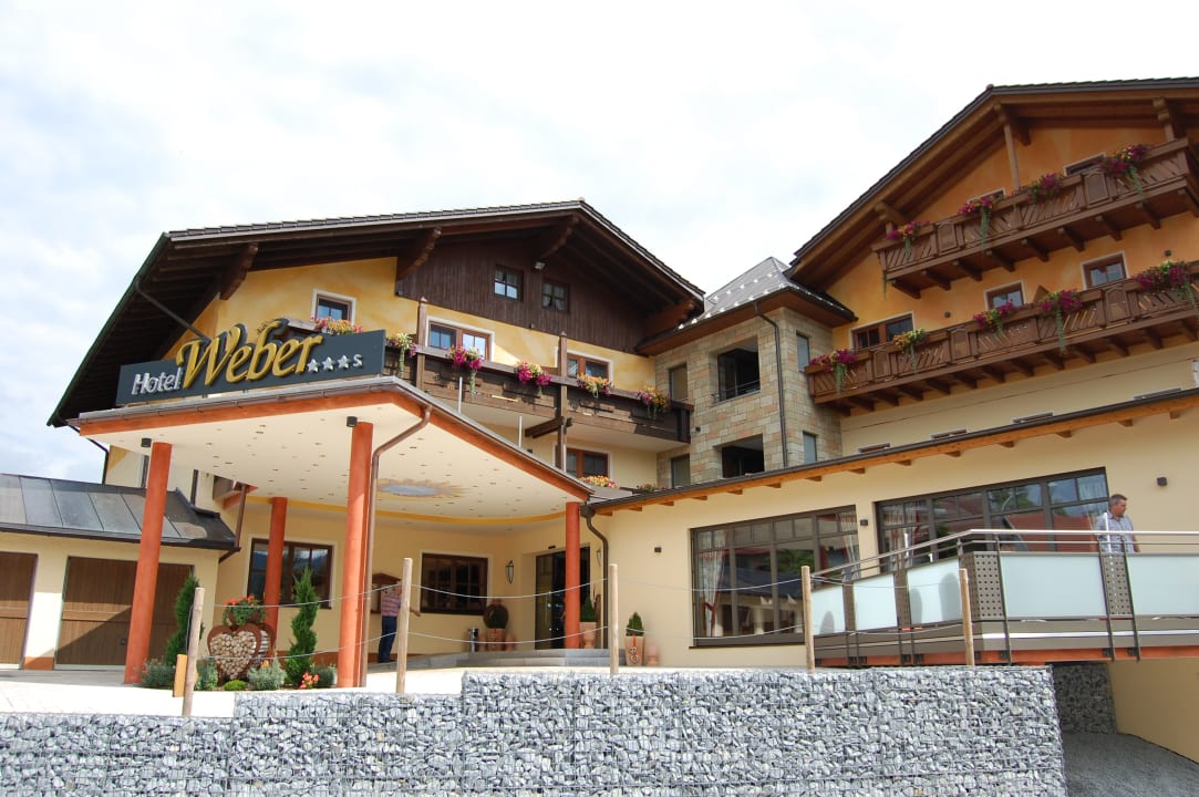 Außenansicht Wellnesshotel Weber