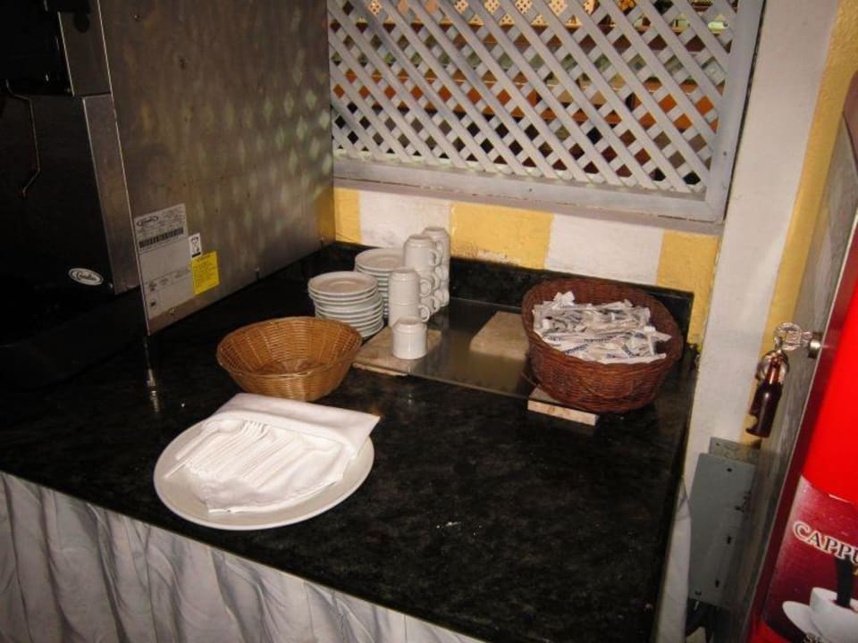 Tassen waren Mangelware BelleVue Dominican Bay