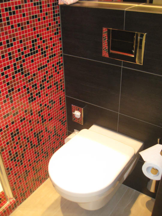 Das WC im Badezimmer Best Western Hotel Hohenzollern