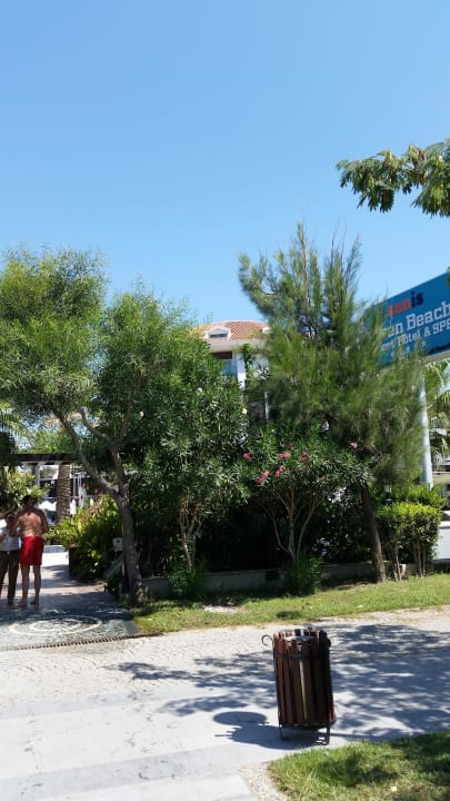 Blick vom Eingang Strandseite Sunis Evren Beach Resort Hotel & Spa