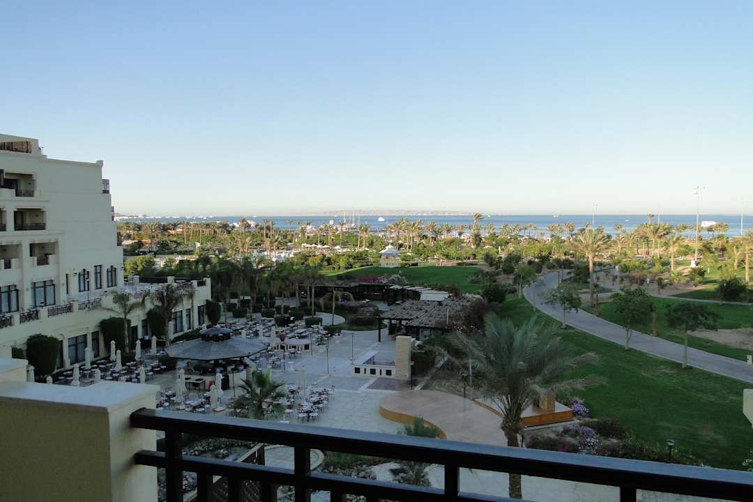 400 x 400 Meter  Steigenberger ALDAU Beach Hotel