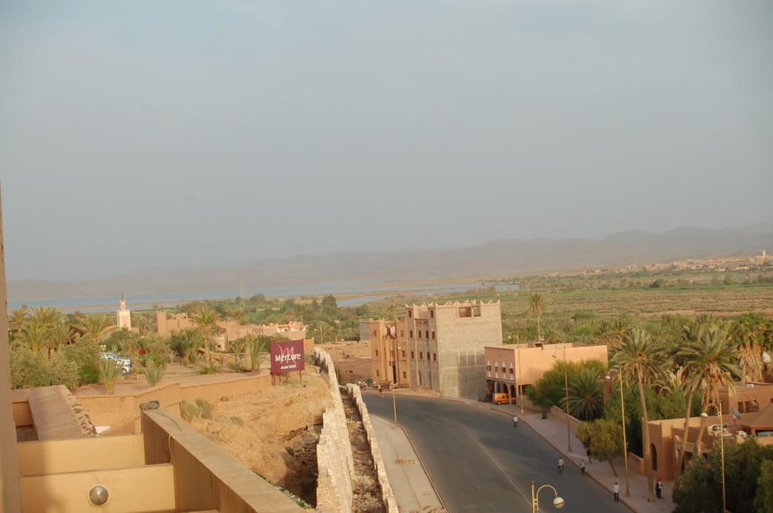 Blick Richtung Stausee Hotel Karam Palace