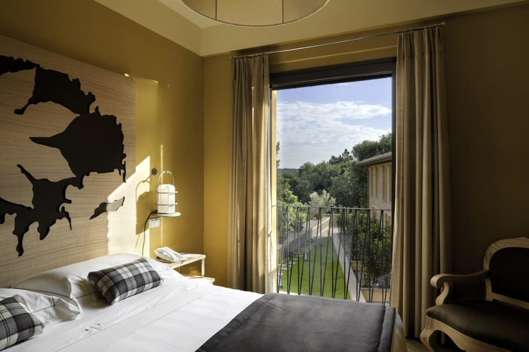 Classic room UNAHOTELS Palazzo Mannaioni Toscana